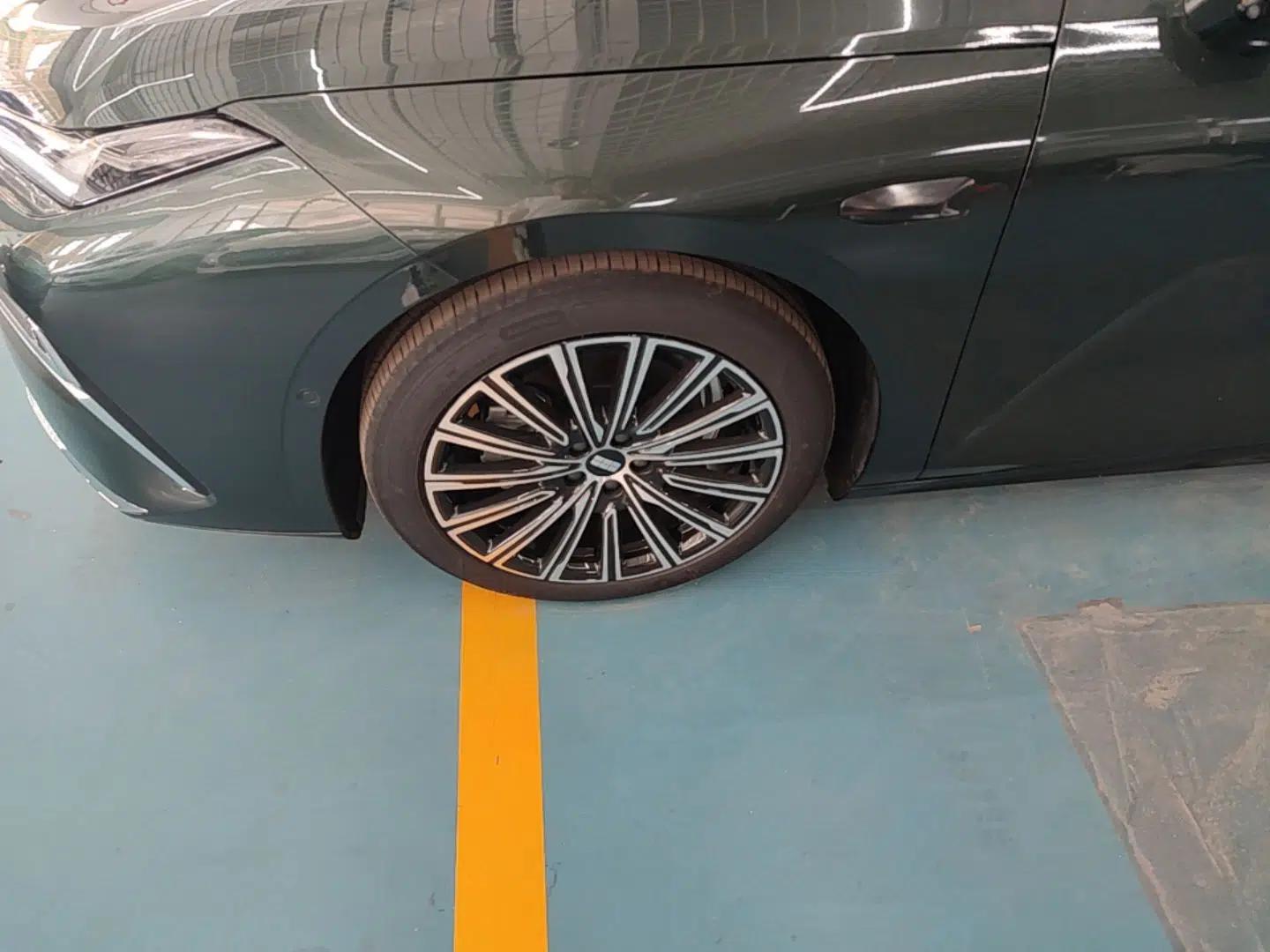 Geely Galaxy 8 2025 130km EM-P Starship Edition — миниатюра 15