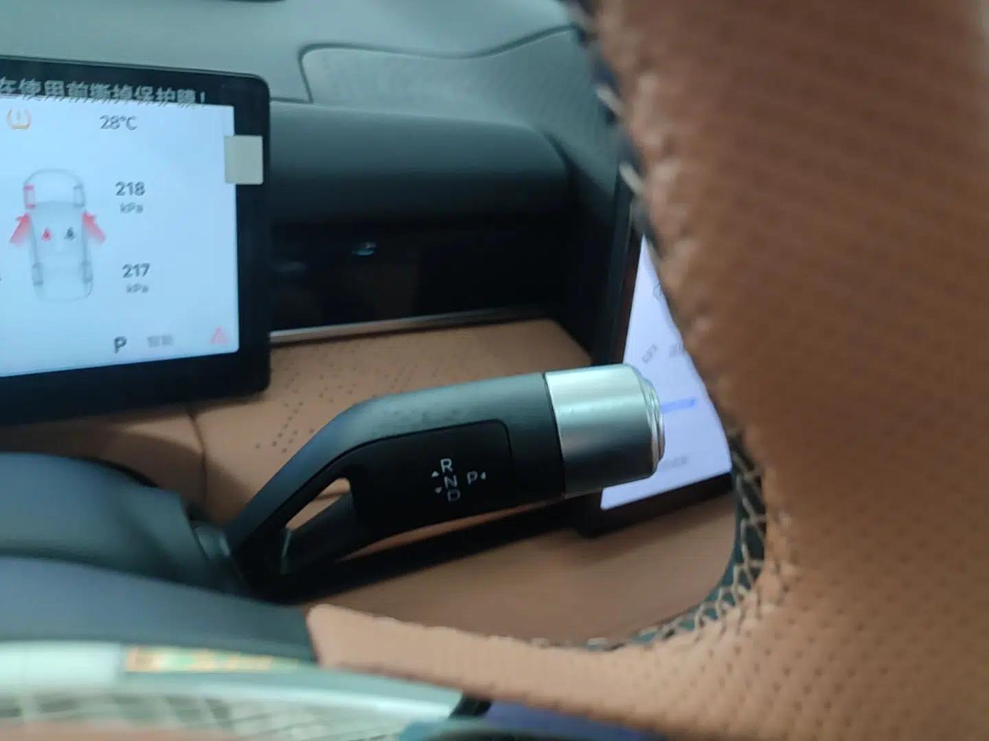 Geely Galaxy 8 2025 130km EM-P Starship Edition — миниатюра 21