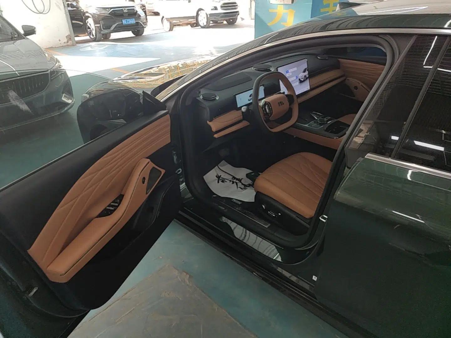 Geely Galaxy 8 2025 130km EM-P Starship Edition — миниатюра 23