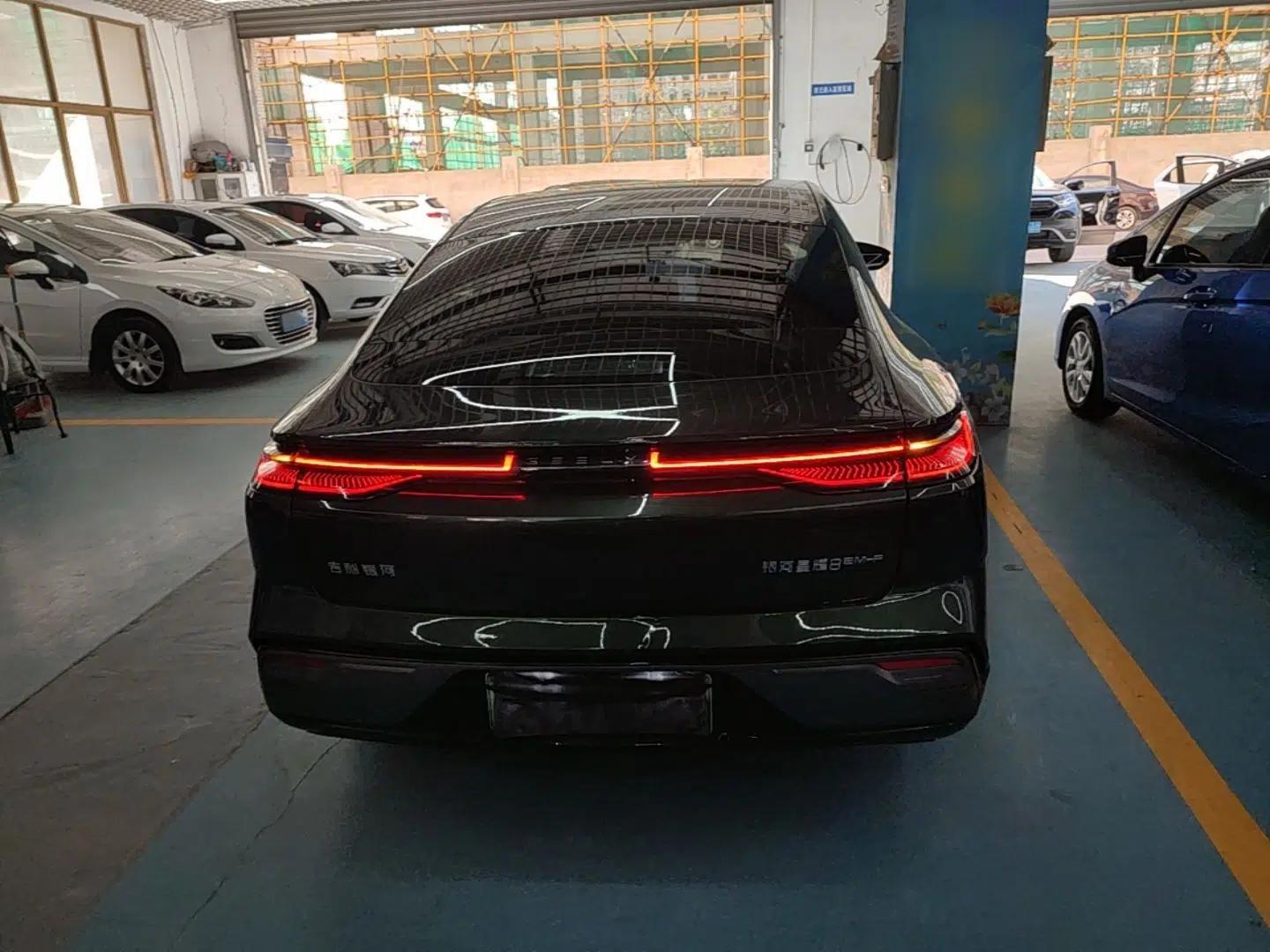 Geely Galaxy 8 2025 130km EM-P Starship Edition — миниатюра 5