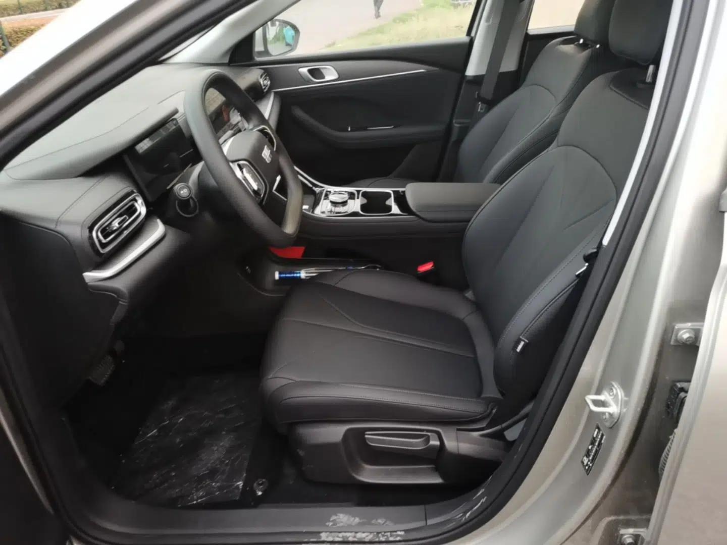 Geely Galaxy Stellar 6 2026 Model 125km Free-Style Edition — миниатюра 17