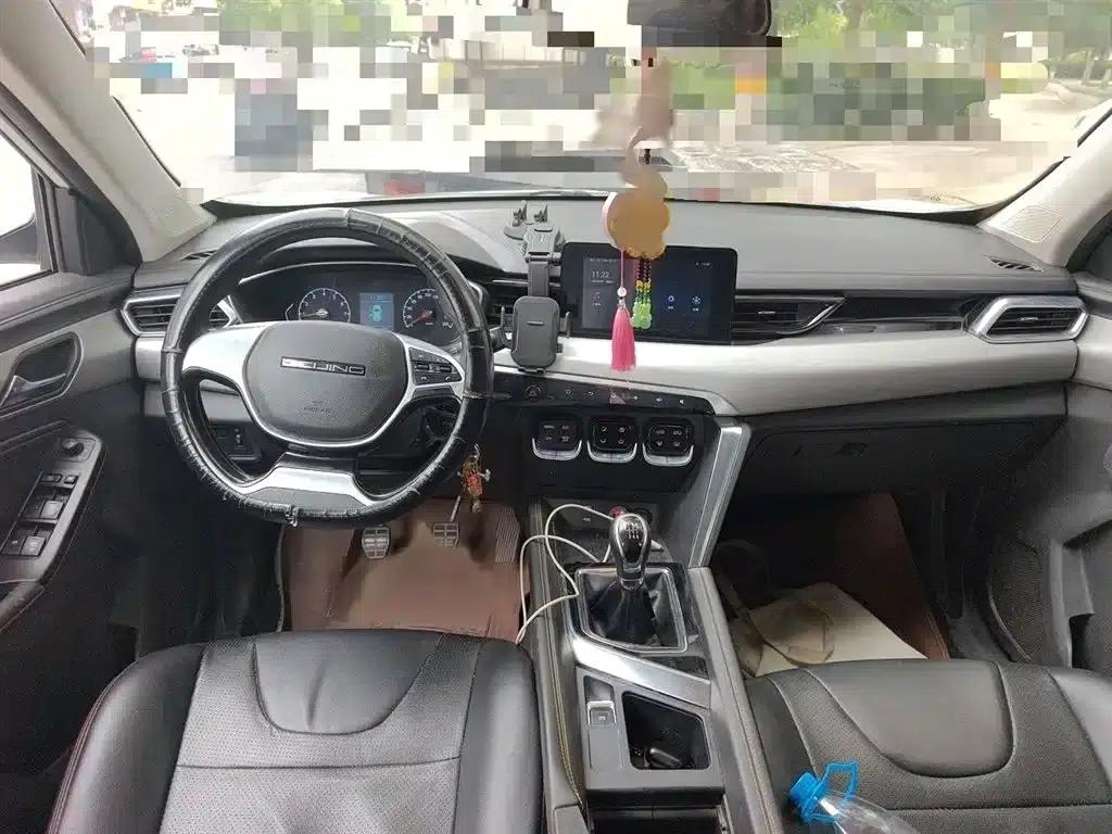 Beijing X3 2021 1.5T Manual Glory Edition — миниатюра 13
