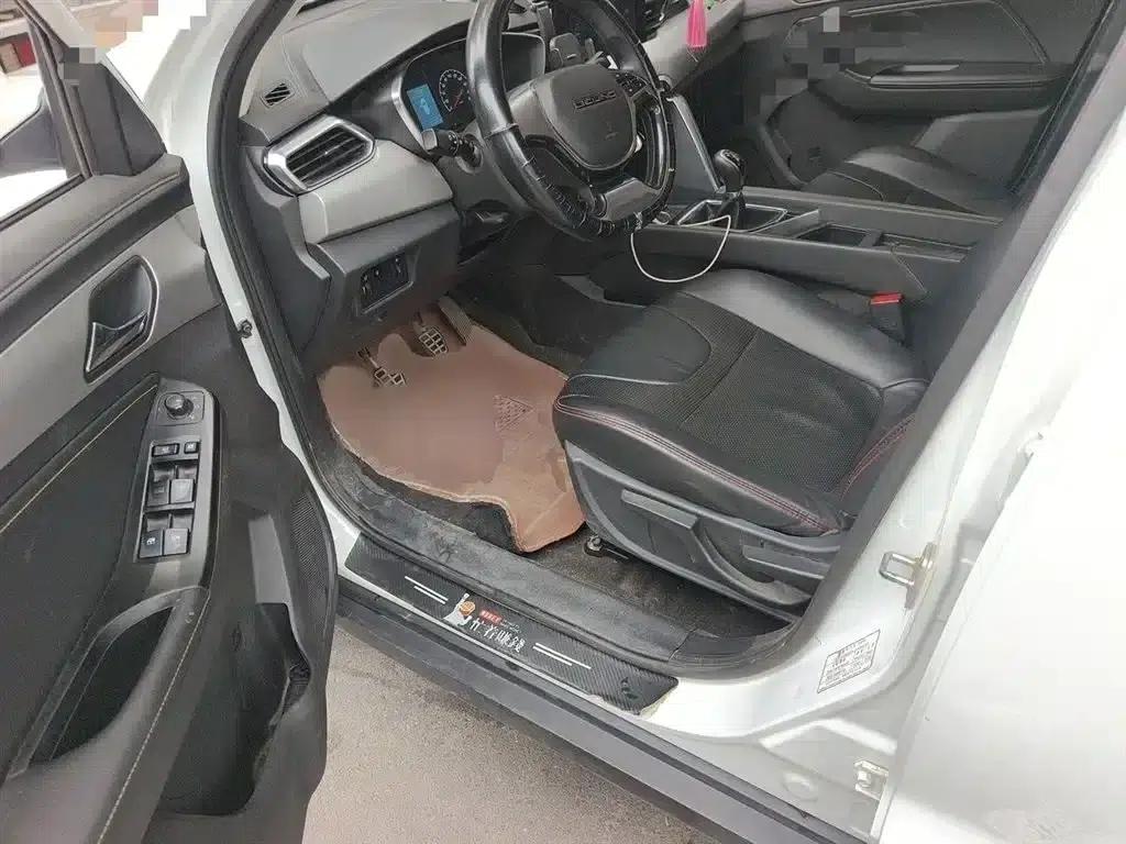 Beijing X3 2021 1.5T Manual Glory Edition — миниатюра 14