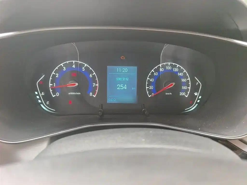 Beijing X3 2021 1.5T Manual Glory Edition — миниатюра 4
