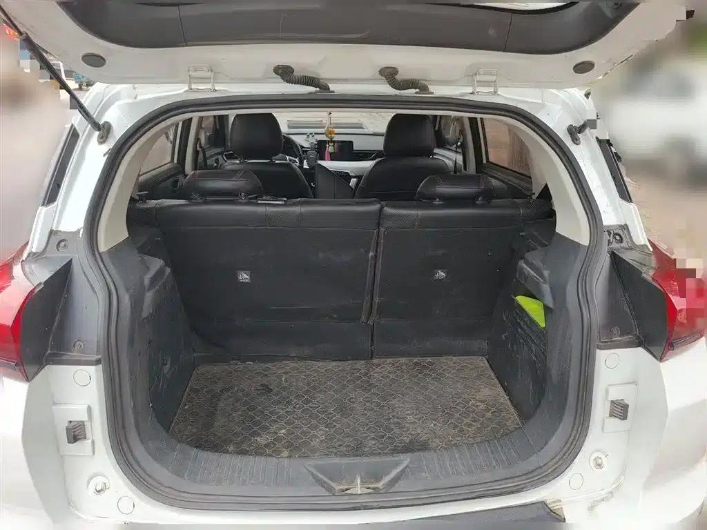Beijing X3 2021 1.5T Manual Glory Edition — миниатюра 10
