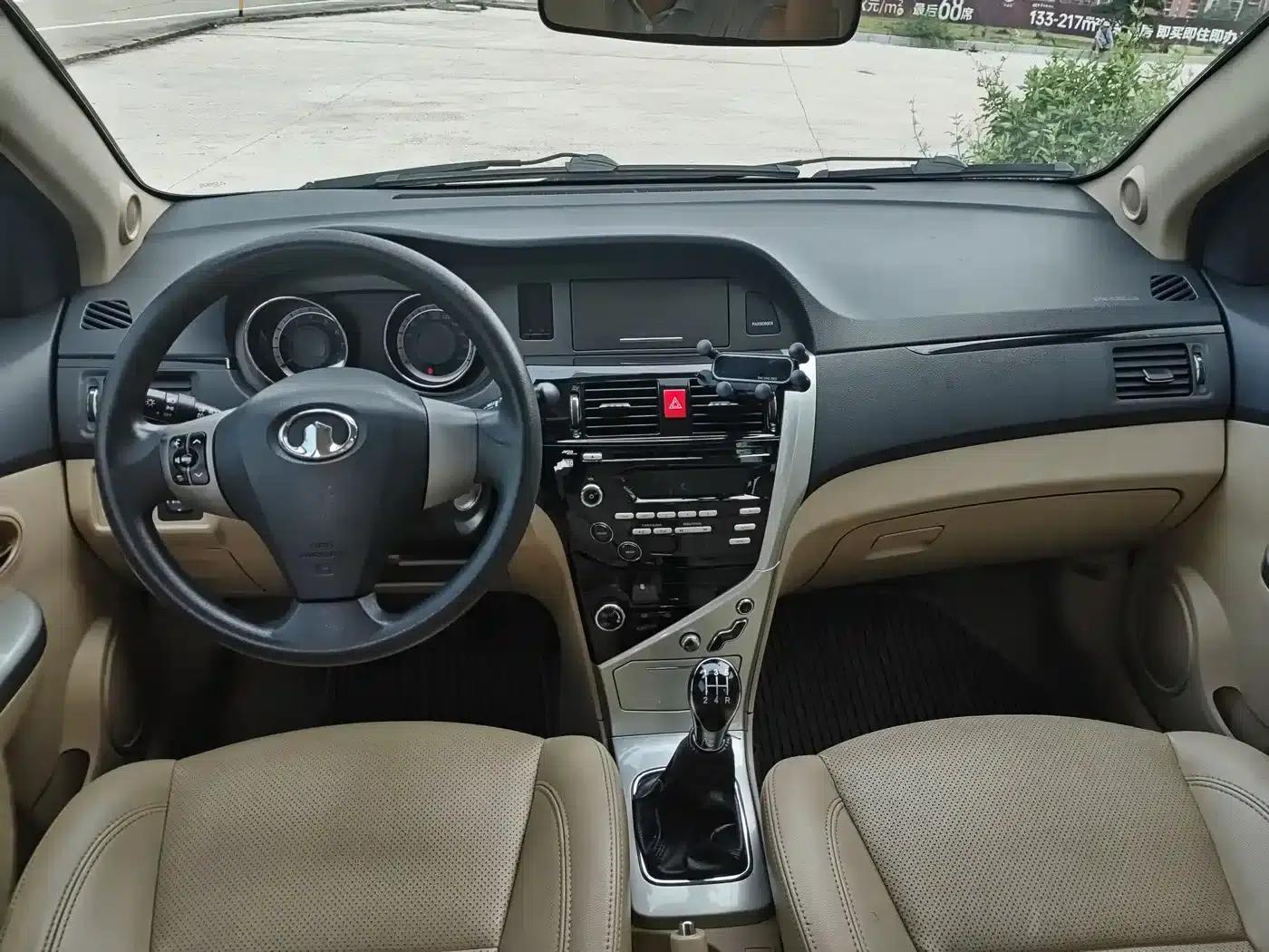 Great Wall C30 2013 1.5L Manual Deluxe Edition — миниатюра 4