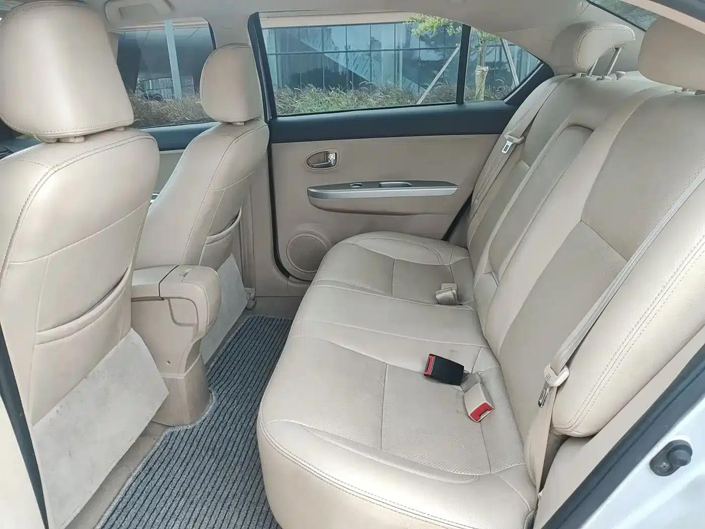 Great Wall C30 2013 1.5L Manual Deluxe Edition — миниатюра 5