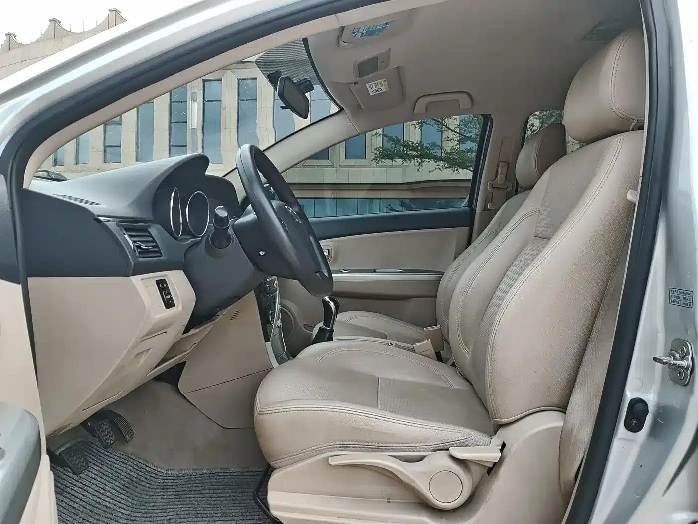 Great Wall C30 2013 1.5L Manual Deluxe Edition — миниатюра 6