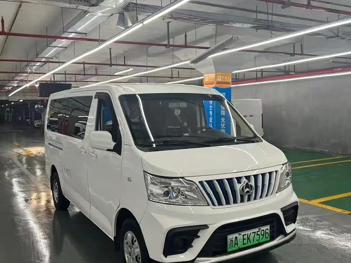 Changan Ruixing EM80 2024 Model, 6-seater, split-door comfort version, 41.86kWh — миниатюра 3