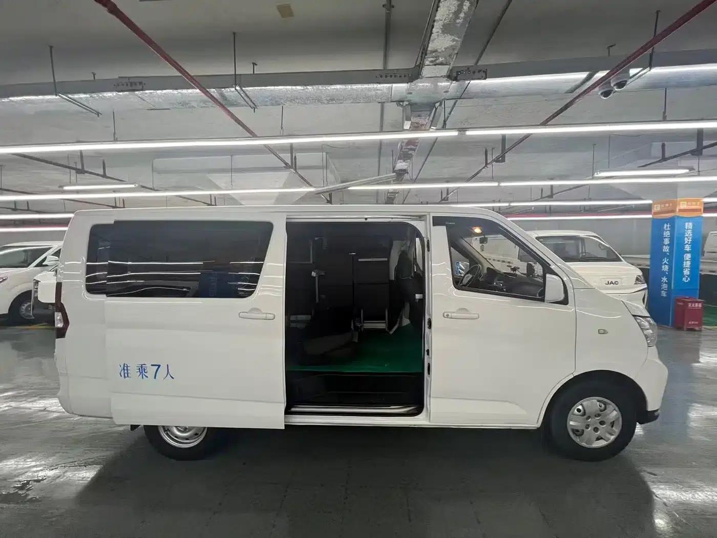 Changan Ruixing EM80 2024 Model, 6-seater, split-door comfort version, 41.86kWh — миниатюра 5