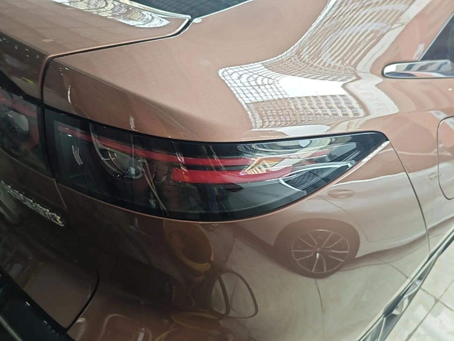 Mazda EZ-6 2024 Range-Extended 200 Luxury Edition — миниатюра 9