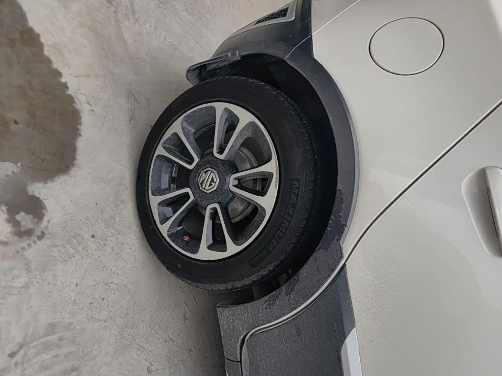 MG 3SW 2015 1.5L AMT Elite Model — миниатюра 16