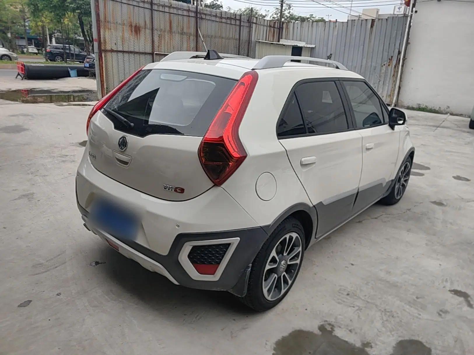 MG 3SW 2015 1.5L AMT Elite Model — миниатюра 6