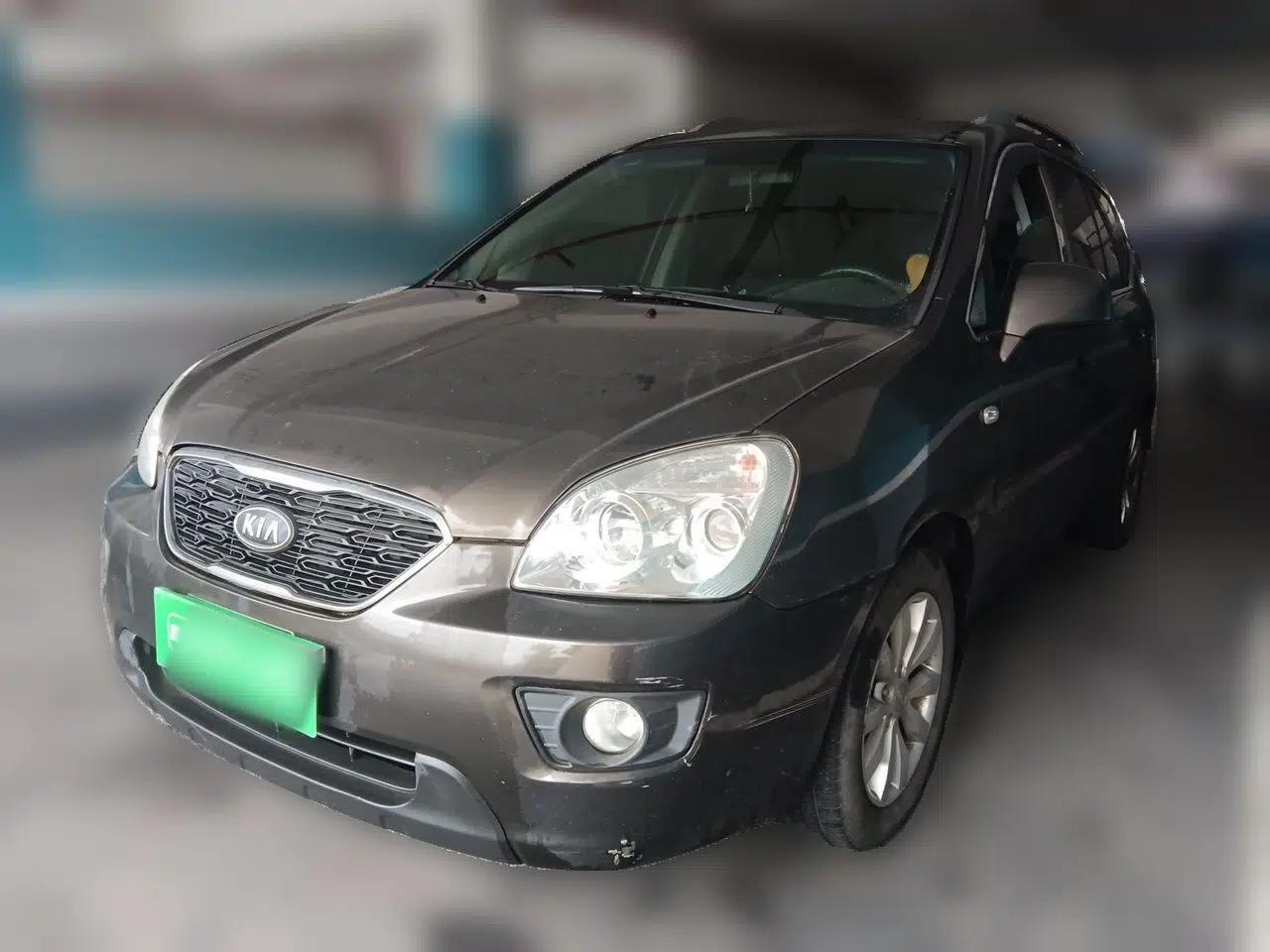 Kia Carens 2011 2.0L 7-Seater Automatic Standard Edition — миниатюра 1