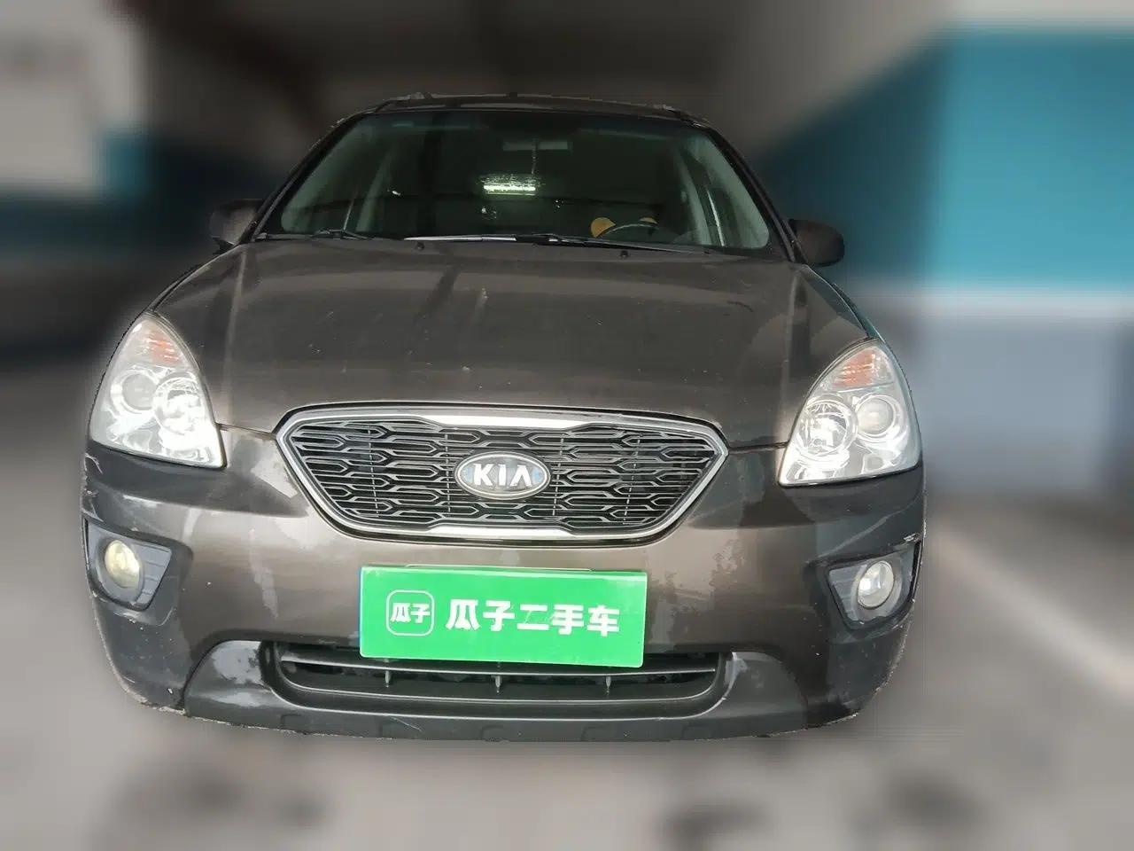 Kia Carens 2011 2.0L 7-Seater Automatic Standard Edition — миниатюра 2