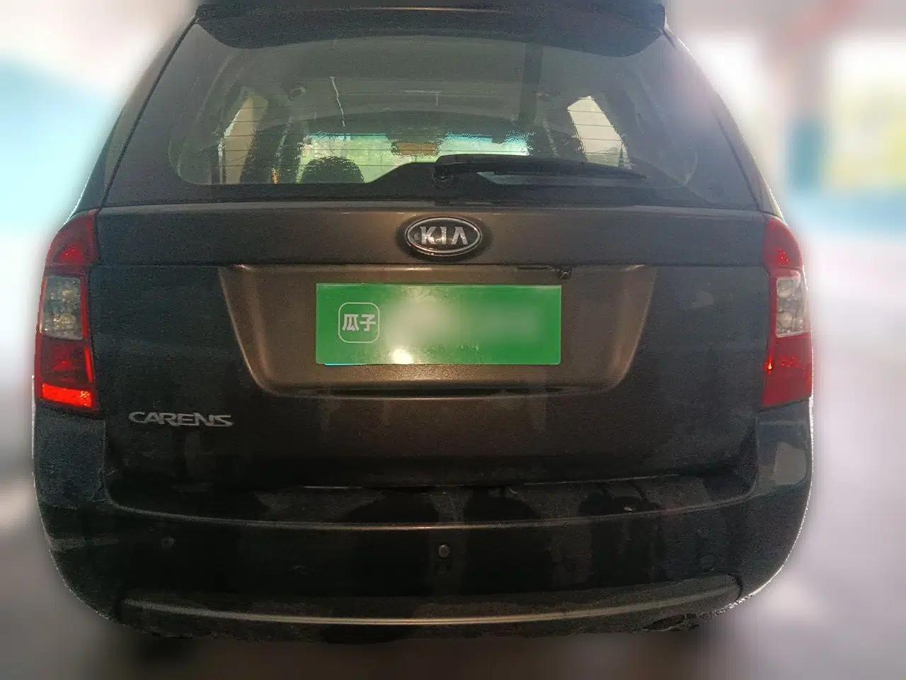 Kia Carens 2011 2.0L 7-Seater Automatic Standard Edition — миниатюра 5
