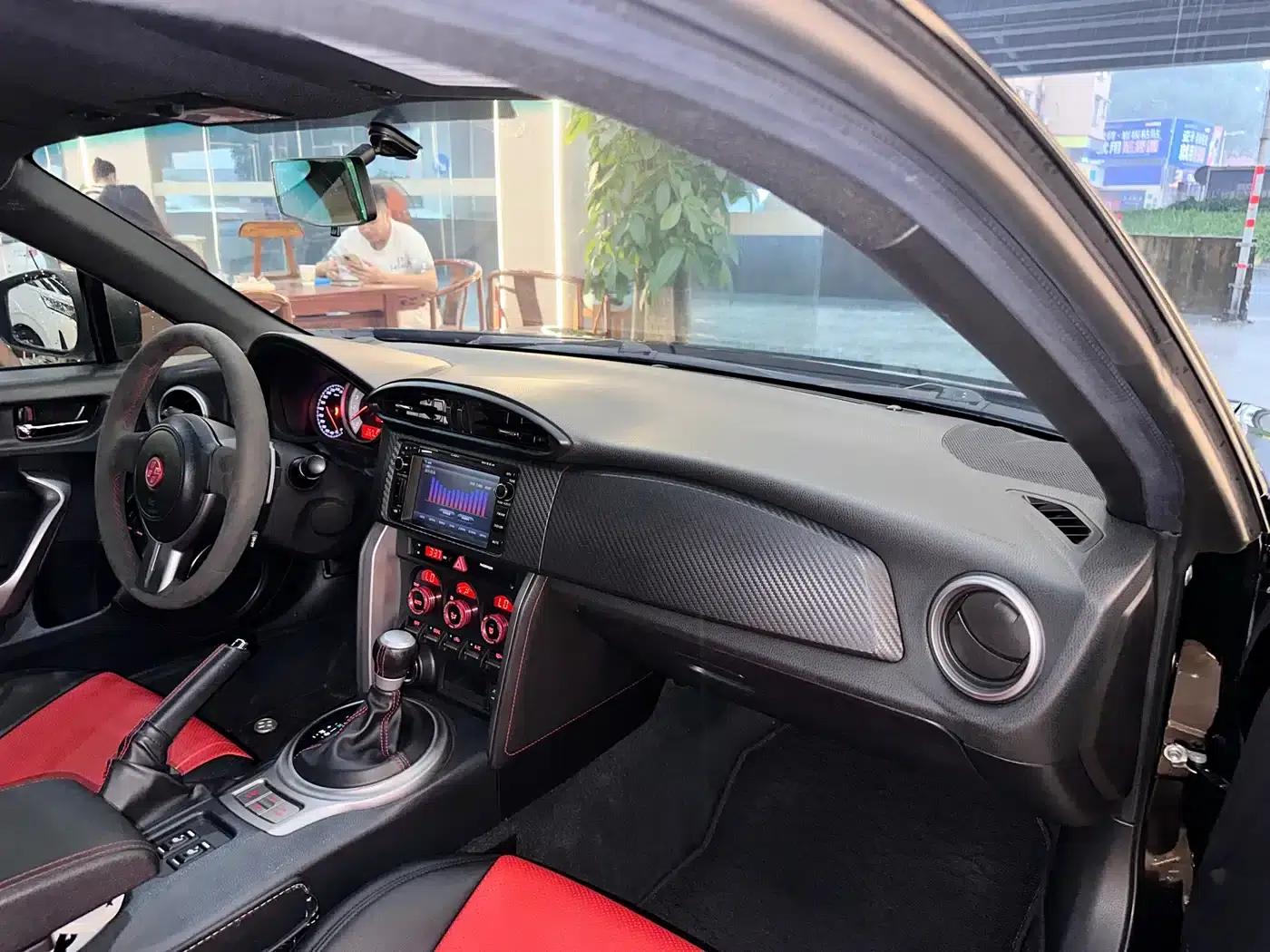 Toyota 86 2014 2.0L Automatic Luxury — миниатюра 13