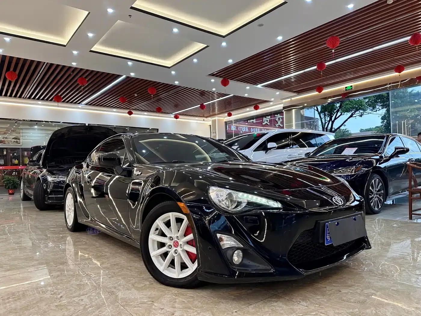 Toyota 86 2014 2.0L Automatic Luxury — миниатюра 3