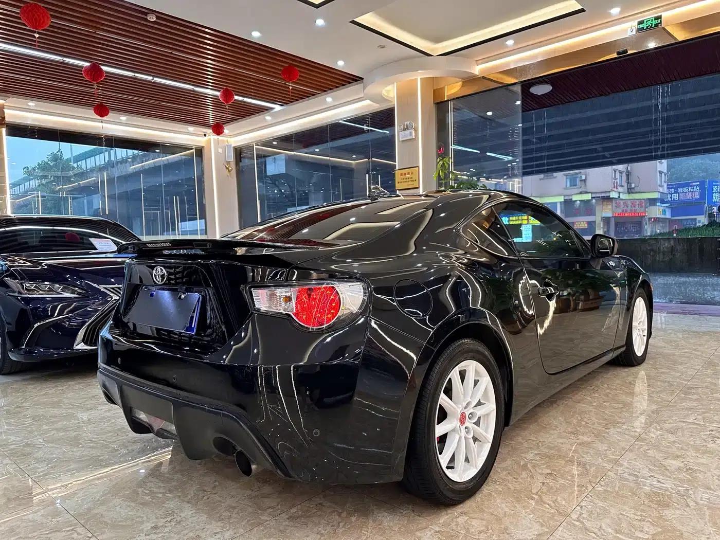 Toyota 86 2014 2.0L Automatic Luxury — миниатюра 4