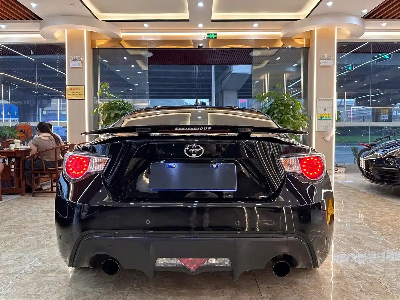 Toyota 86 2014 2.0L Automatic Luxury — миниатюра 5