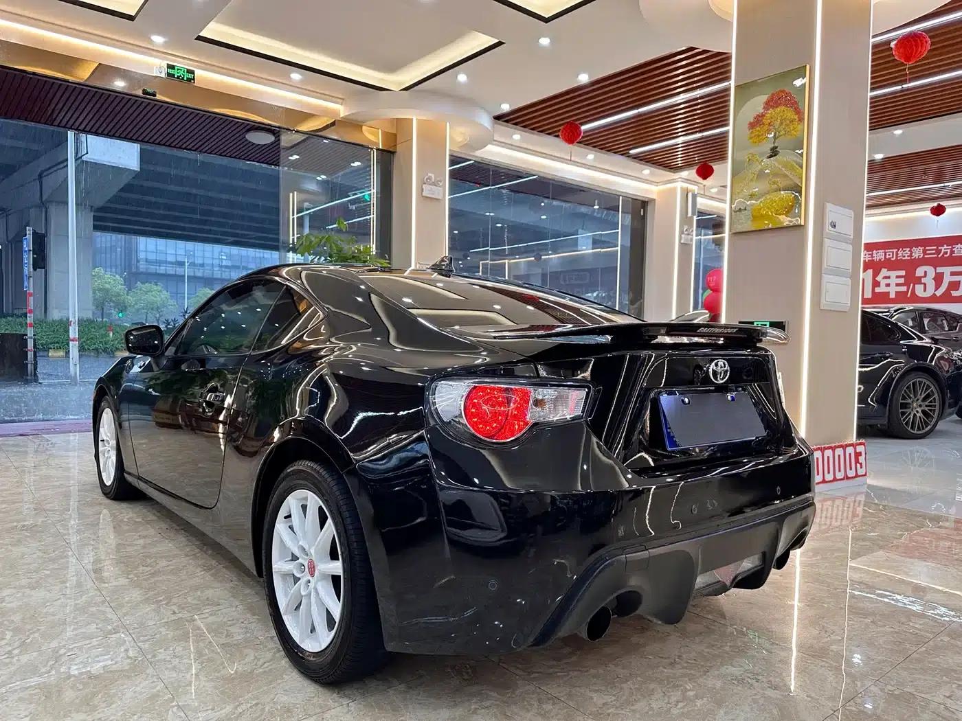 Toyota 86 2014 2.0L Automatic Luxury — миниатюра 6