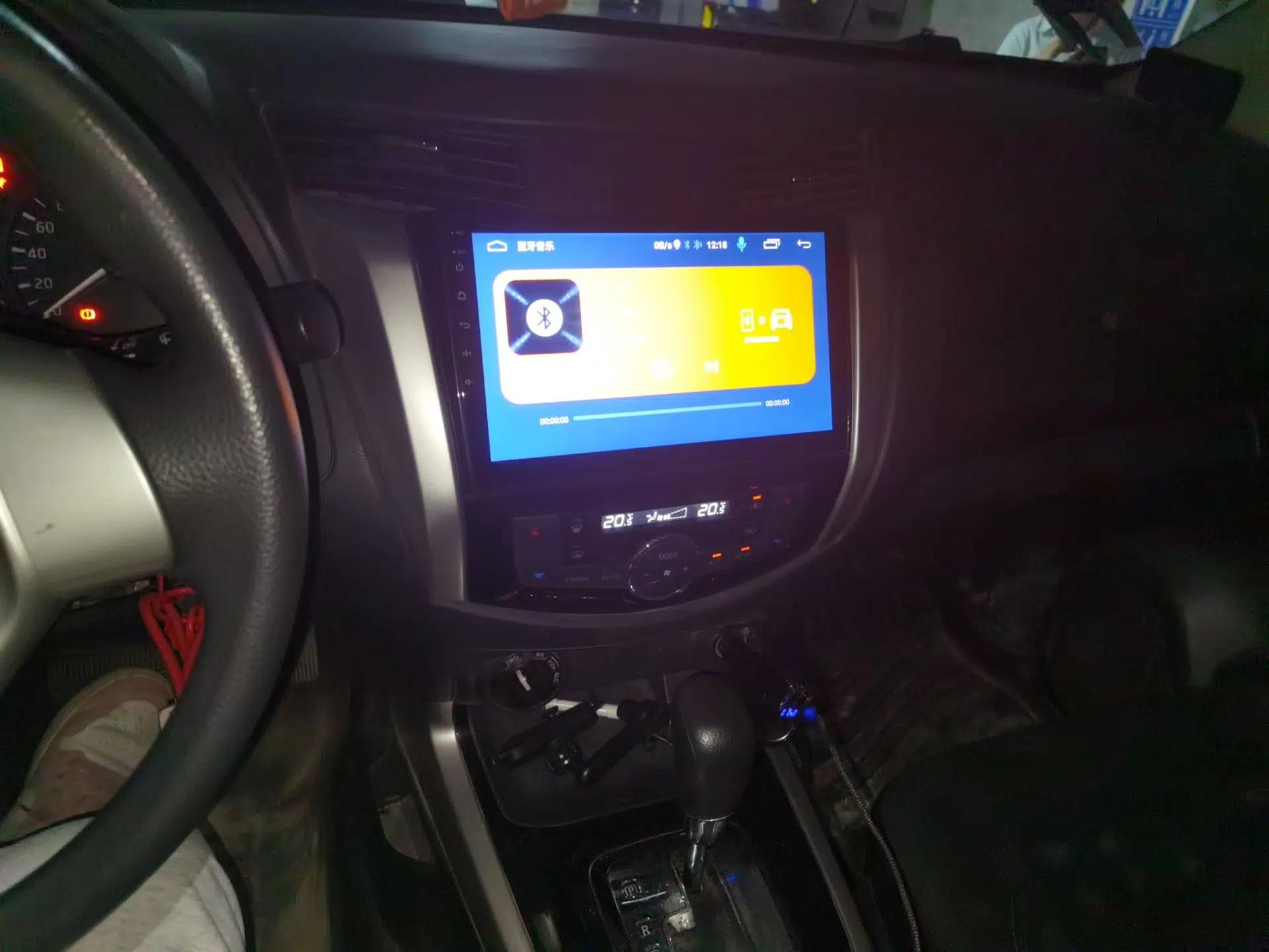 Nissan Navara 2017 2.5L Automatic 4x4 Luxury Edition QR25 — миниатюра 13