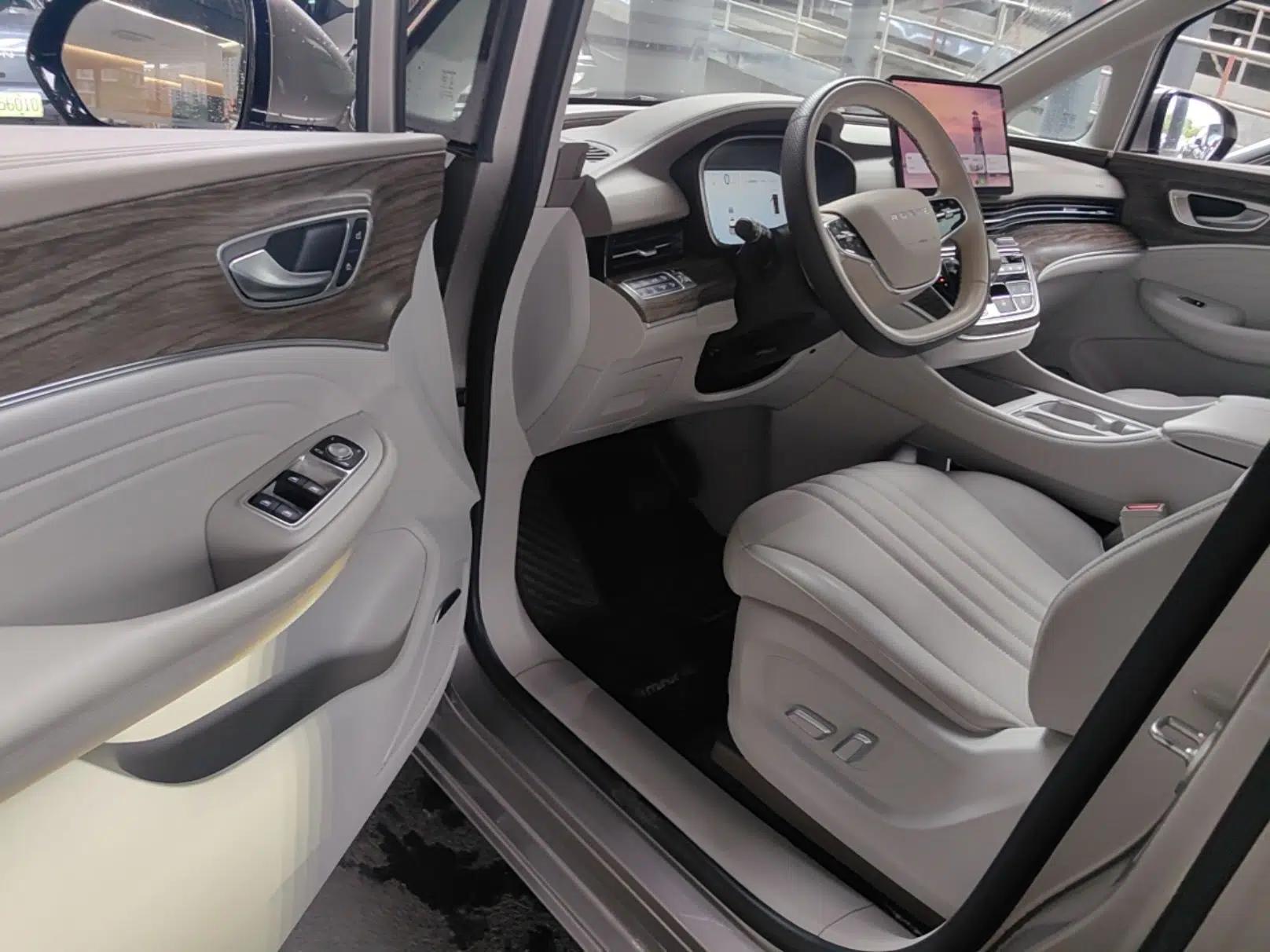 Roewe iMAX8 New Energy 2025 1.5T DMH Lu Zun Deluxe Edition — миниатюра 18