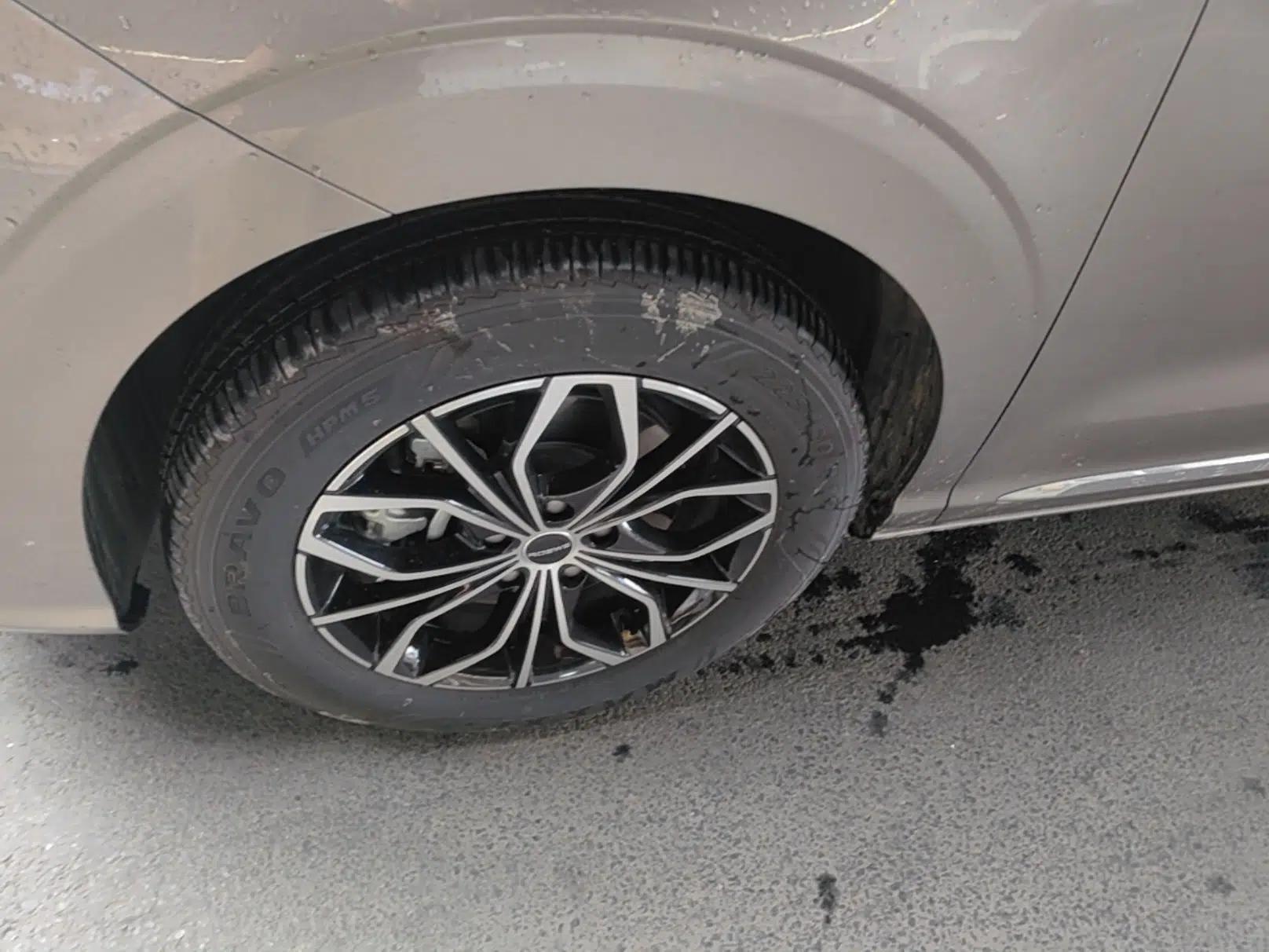 Roewe iMAX8 New Energy 2025 1.5T DMH Lu Zun Deluxe Edition — миниатюра 10