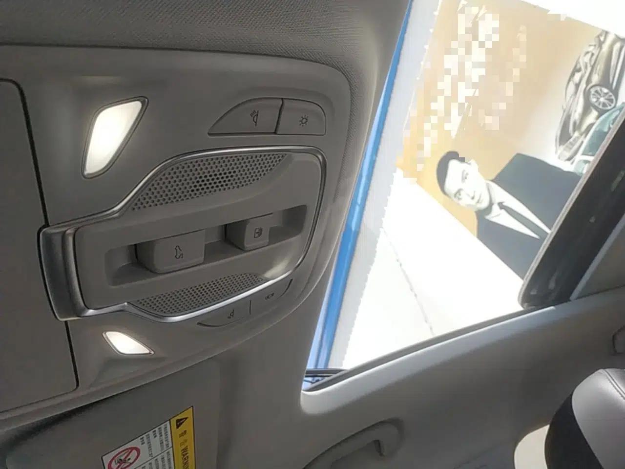Roewe RX5 eMAX 2020 500 PHEV Smart Cabin Flagship Edition — миниатюра 21