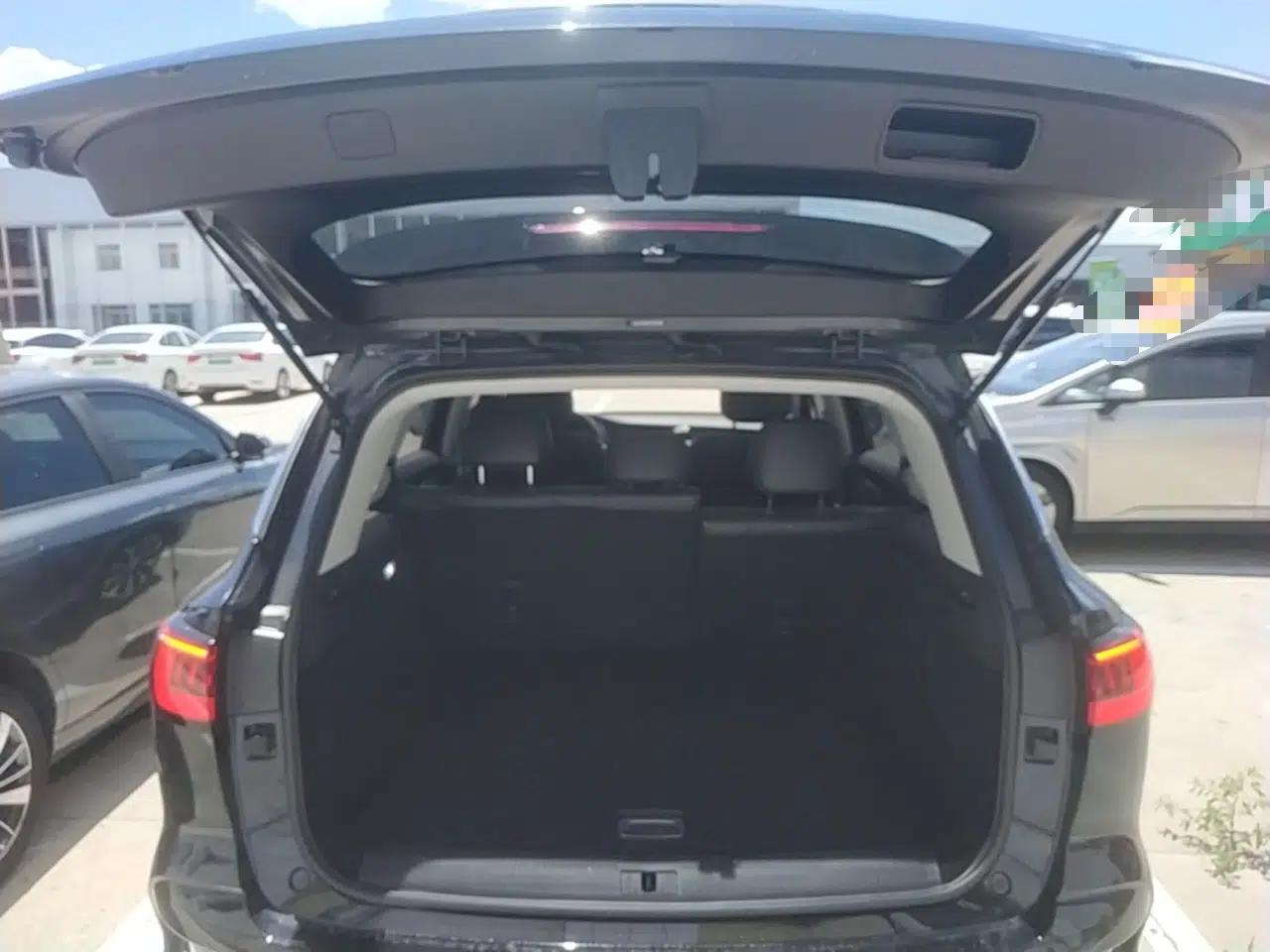 Roewe RX5 eMAX 2020 500 PHEV Smart Cabin Flagship Edition — миниатюра 22
