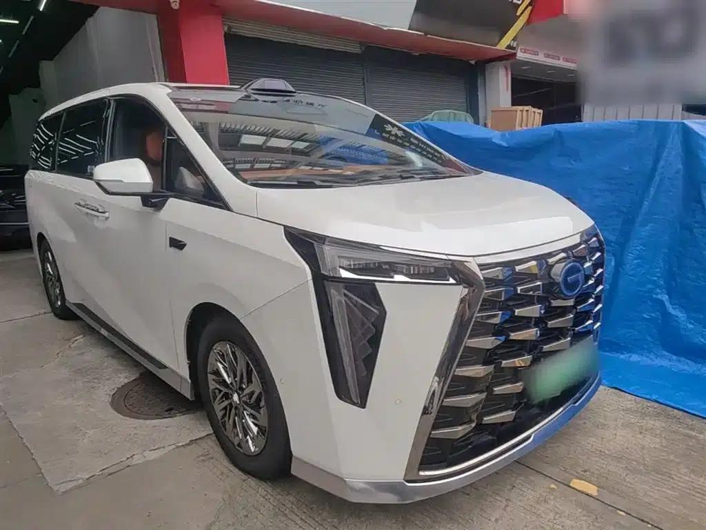 Trumpchi Aspiration M8 2025 Qiankun Series Ultra First Class — миниатюра 4