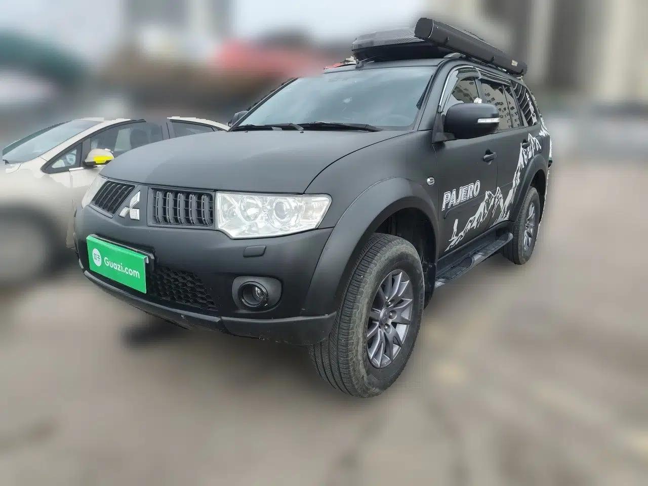 Mitsubishi Pajero Sport 2011 3.0L Sport Navigation Edition — миниатюра 1