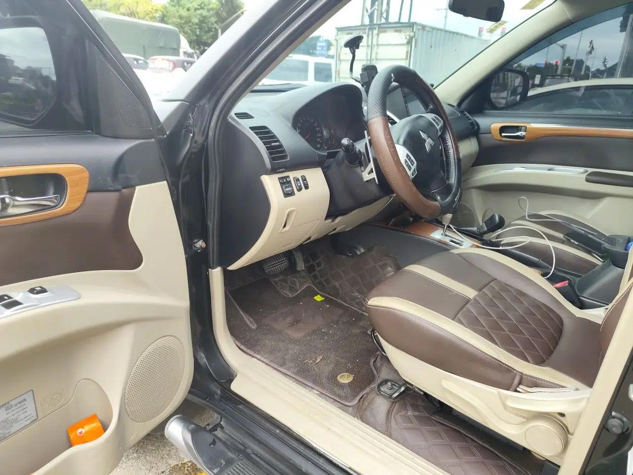 Mitsubishi Pajero Sport 2011 3.0L Sport Navigation Edition — миниатюра 16
