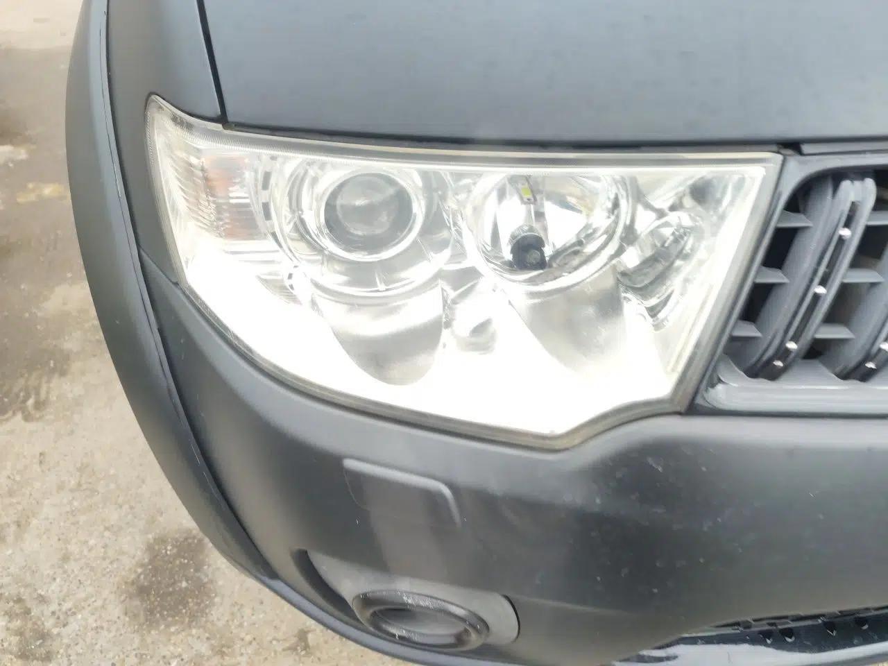 Mitsubishi Pajero Sport 2011 3.0L Sport Navigation Edition — миниатюра 7