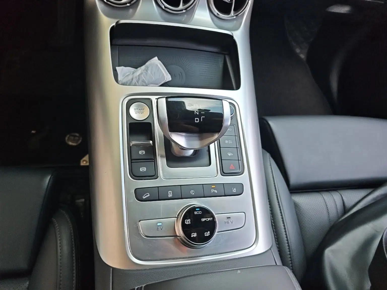 Denza X 2020 PHEV Flagship Edition — миниатюра 21