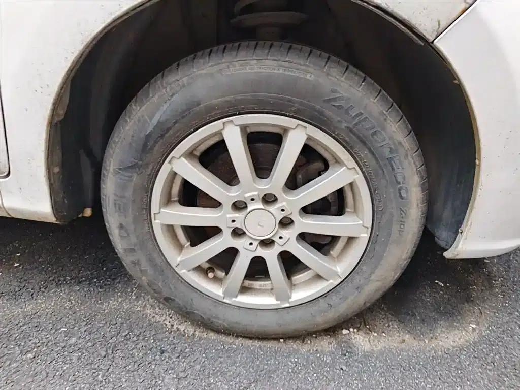 Brilliance Jinbei 750 2015 Model 1.5L Comfort Edition — миниатюра 8