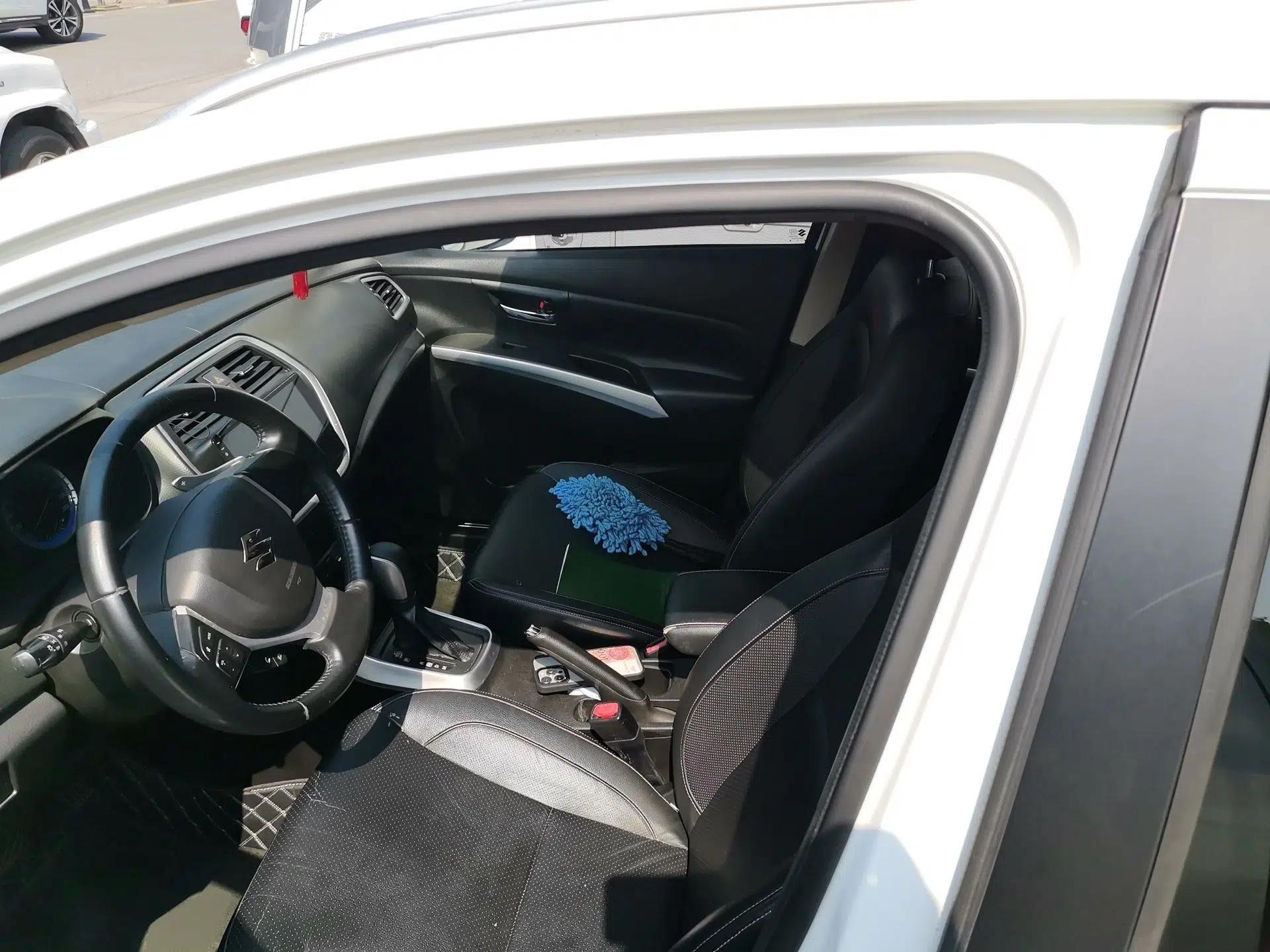 Suzuki S-Cross 2014 1.6L CVT Two-Wheel Drive Elite Version — миниатюра 16