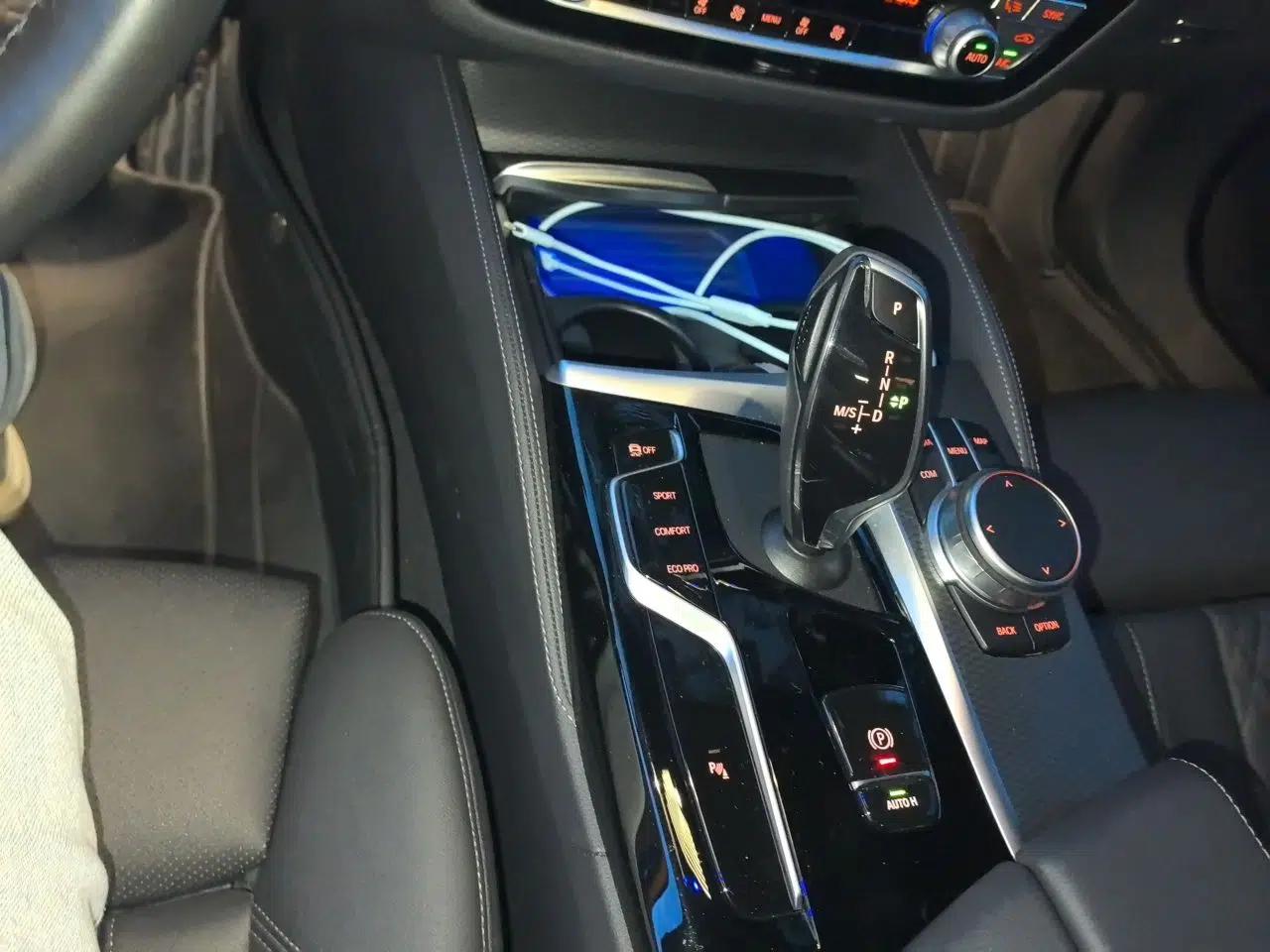 BMW 5 Series 2021 525i M Sport Package — миниатюра 14