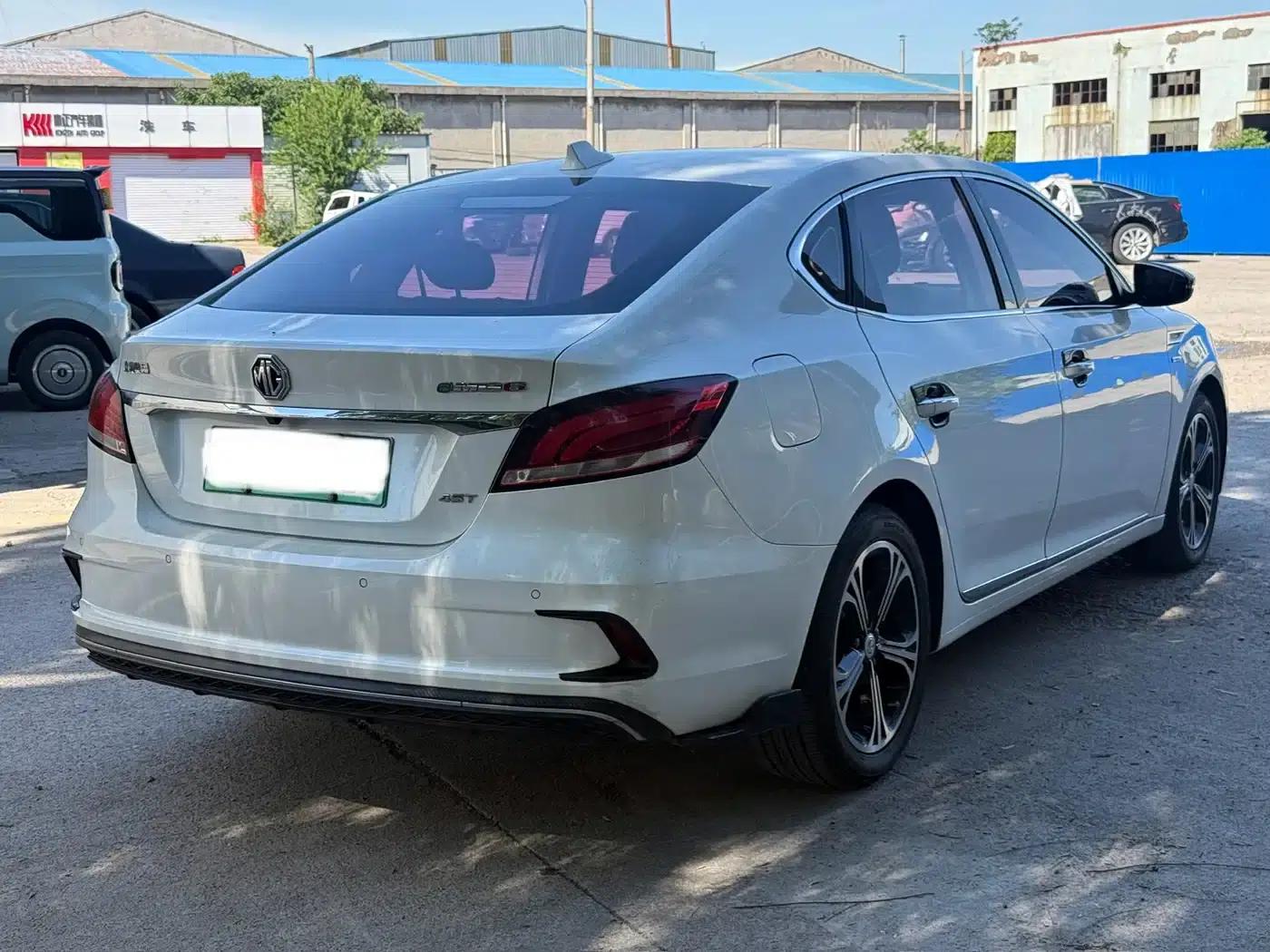 MG6 PHEV 2018 45T E-DRIVE Intelligent Hybrid Premium Internet Edition — миниатюра 3