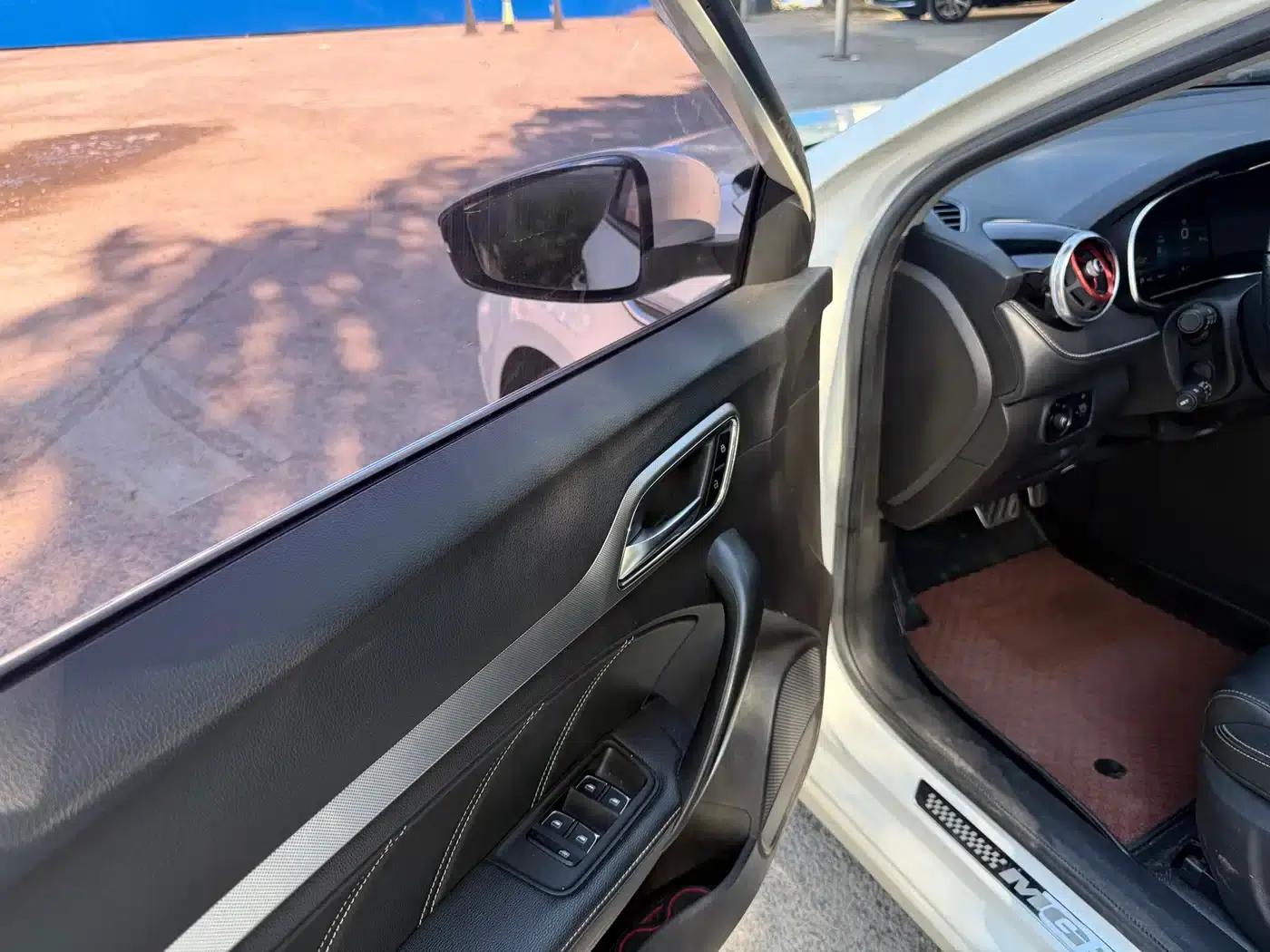 MG6 PHEV 2018 45T E-DRIVE Intelligent Hybrid Premium Internet Edition — миниатюра 9