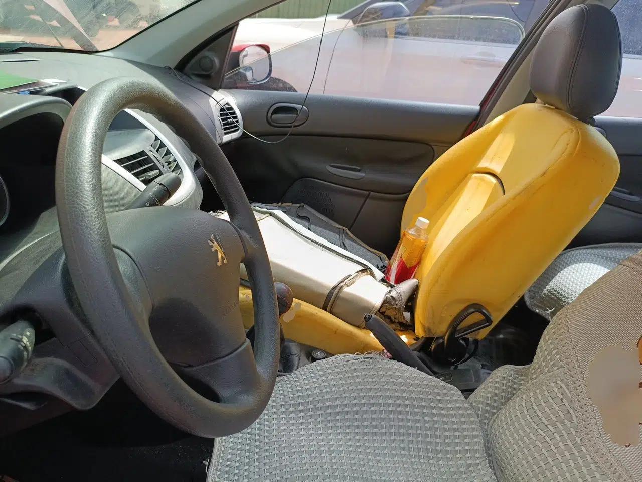 Peugeot 207 2011 Sedan 1.4L Manual Yule Edition — миниатюра 15