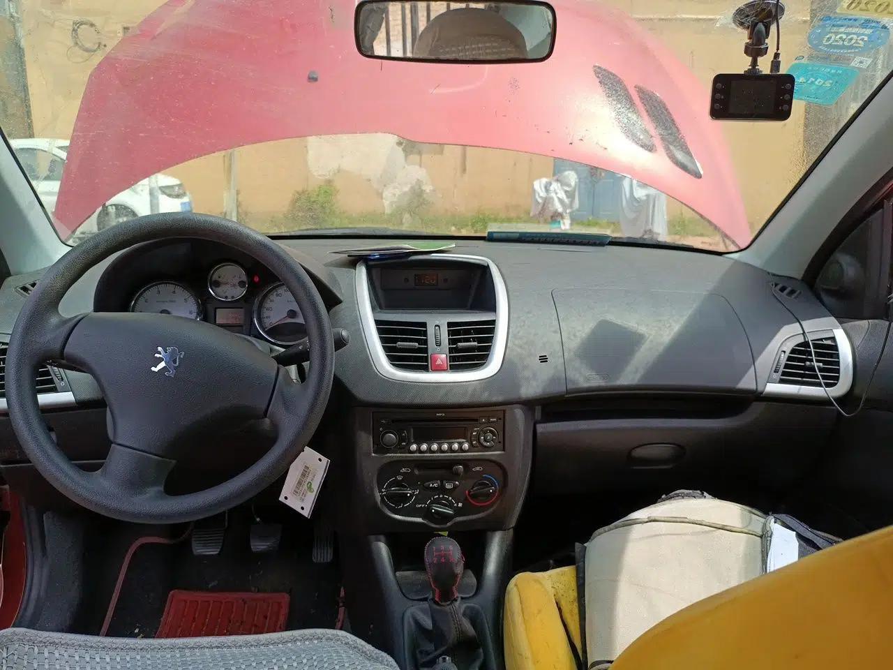 Peugeot 207 2011 Sedan 1.4L Manual Yule Edition — миниатюра 18