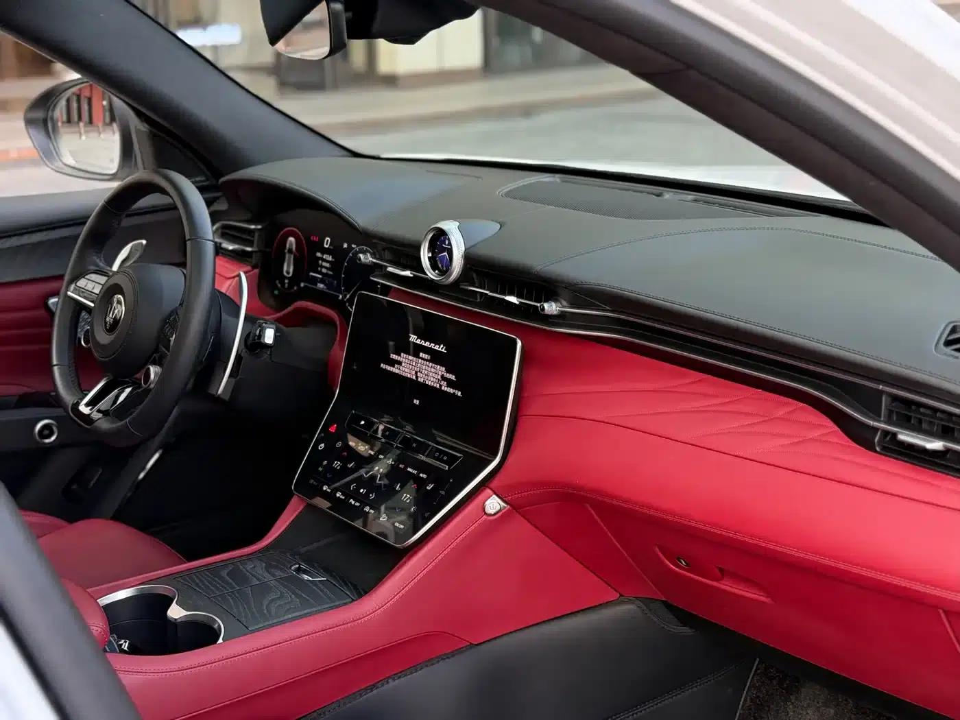 2023 Grecale 2.0T GT — миниатюра 10
