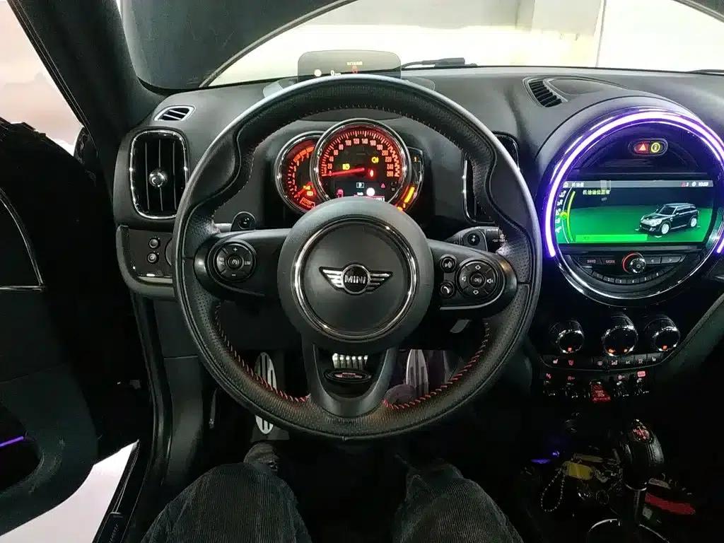 MINI JCW COUNTRYMAN 2018 2.0T JOHN COOPER WORKS A — миниатюра 7