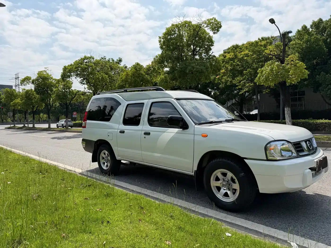 2013 Nissan ZN Van 2.4L 2WD Luxury 5-Seater — миниатюра 4