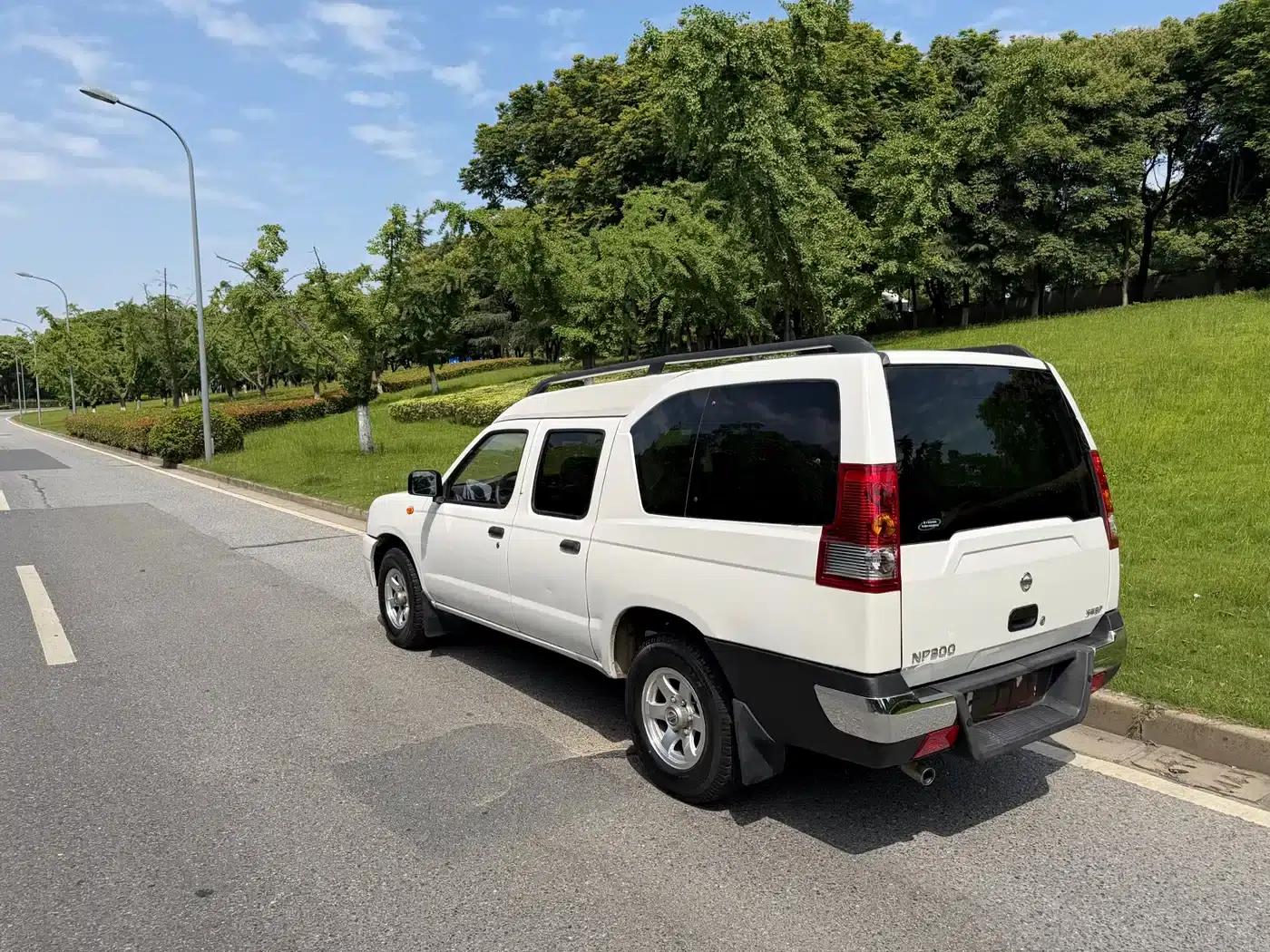 2013 Nissan ZN Van 2.4L 2WD Luxury 5-Seater — миниатюра 7