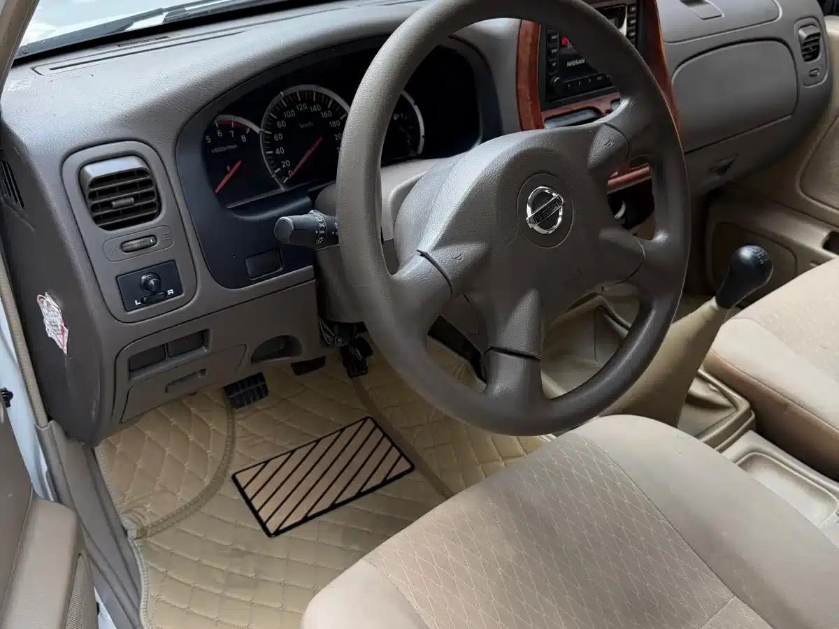 2013 Nissan ZN Van 2.4L 2WD Luxury 5-Seater — миниатюра 8