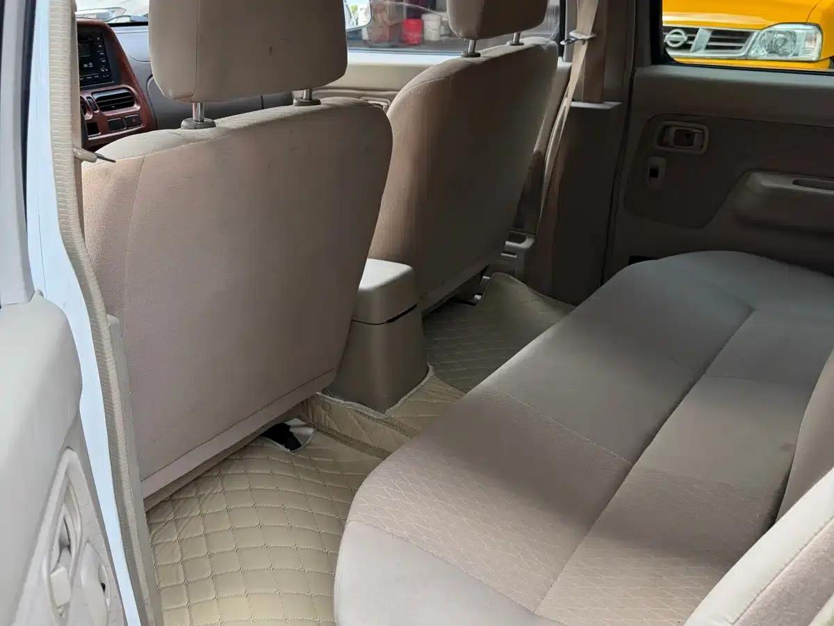 2013 Nissan ZN Van 2.4L 2WD Luxury 5-Seater — миниатюра 9