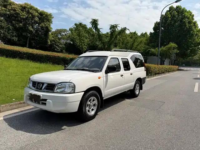 2013 Nissan ZN Van 2.4L 2WD Luxury 5-Seater