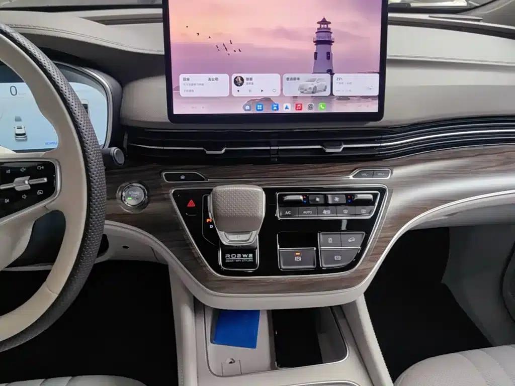 Roewe iMAX8 New Energy 2025 1.5T DMH Luxury Edition — миниатюра 13